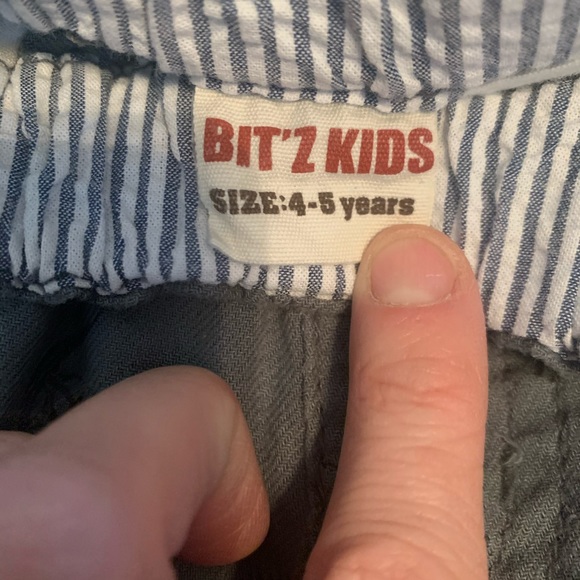 Bit’z Kids boys shorts green size 4-5 Ike new - Picture 2 of 3